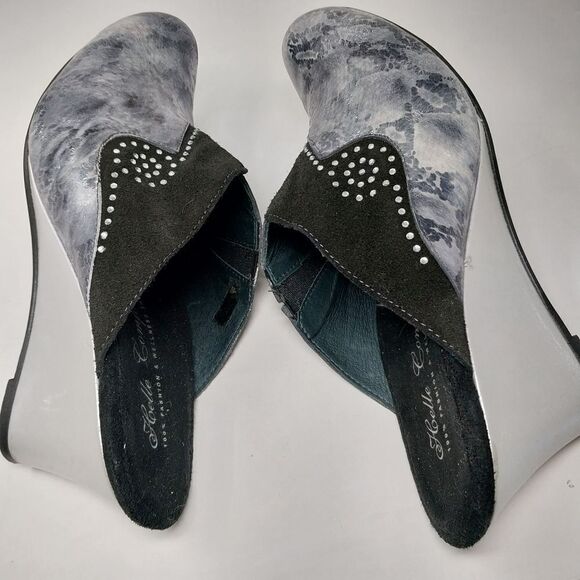 HELLE COMFORT CLOGS. SIZE 9.5". - Picture 16 of 16